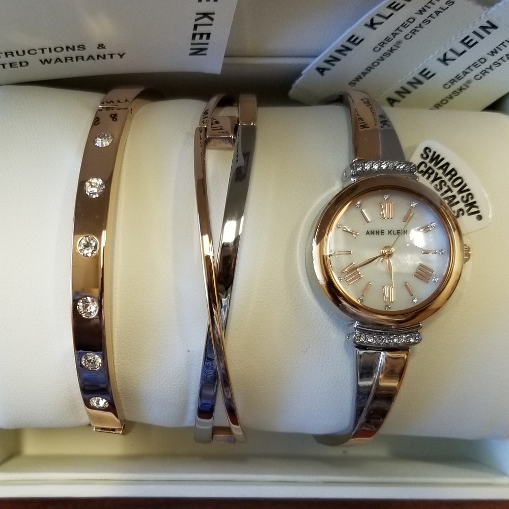ANNE KLEIN WOMEN'S WATCH & BANGLES SET